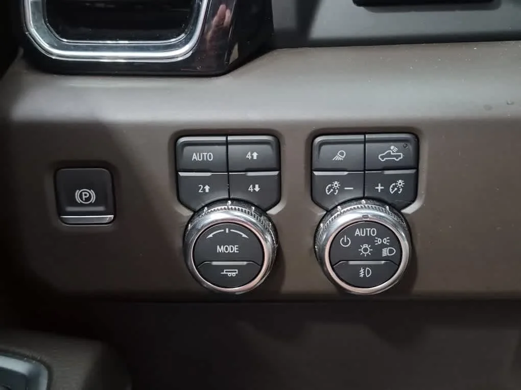 Certified Used 2024 White Frost Tricoat GMC Denali image 20