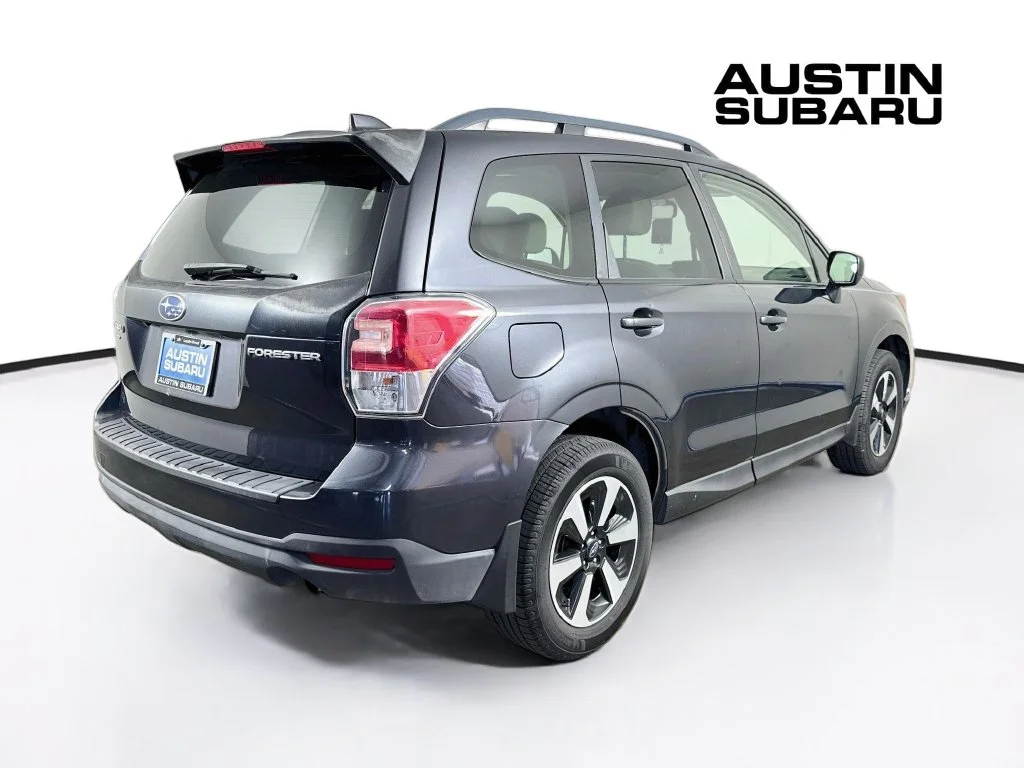 Used 2018 Gray Subaru 2.5i Premium image 7