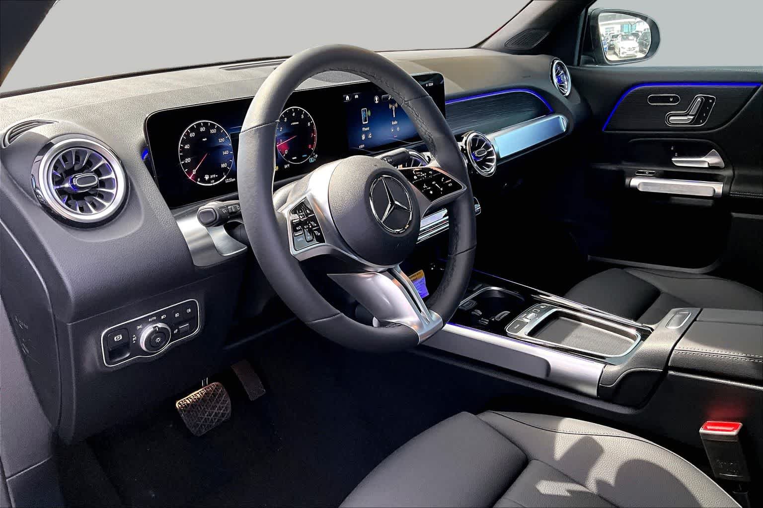 New 2026 Night Black Mercedes-Benz GLB 250 image 10
