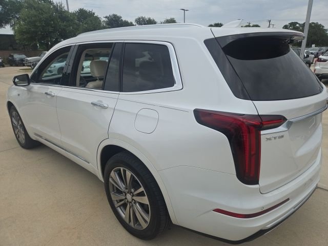 Used 2021  Cadillac Premium Luxury image 4