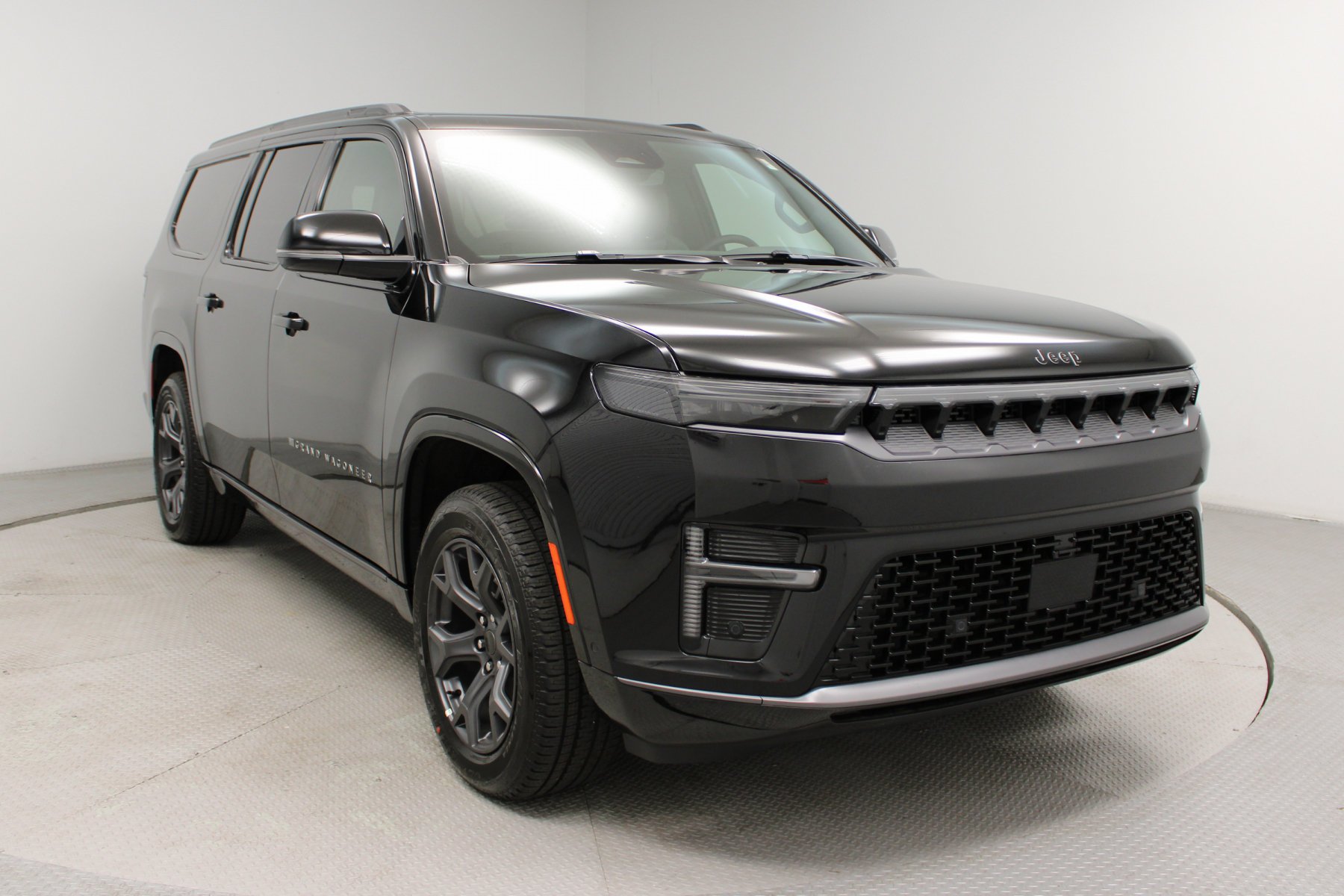 New 2026 High Gloss Black Exterior Paint Jeep Limited Altitude 4x4 image 6