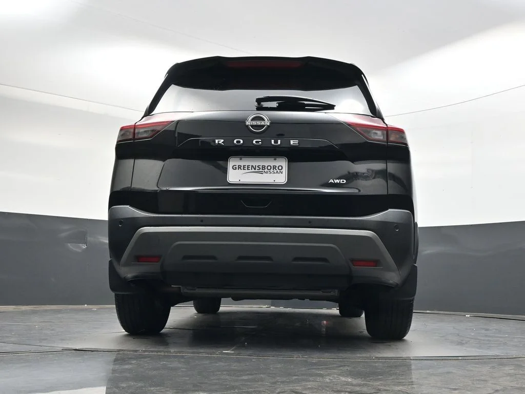 Used 2023 Black Nissan S image 33