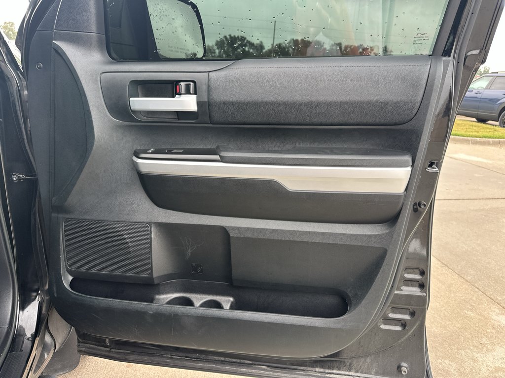 Used 2017 Black Toyota SR5 image 29