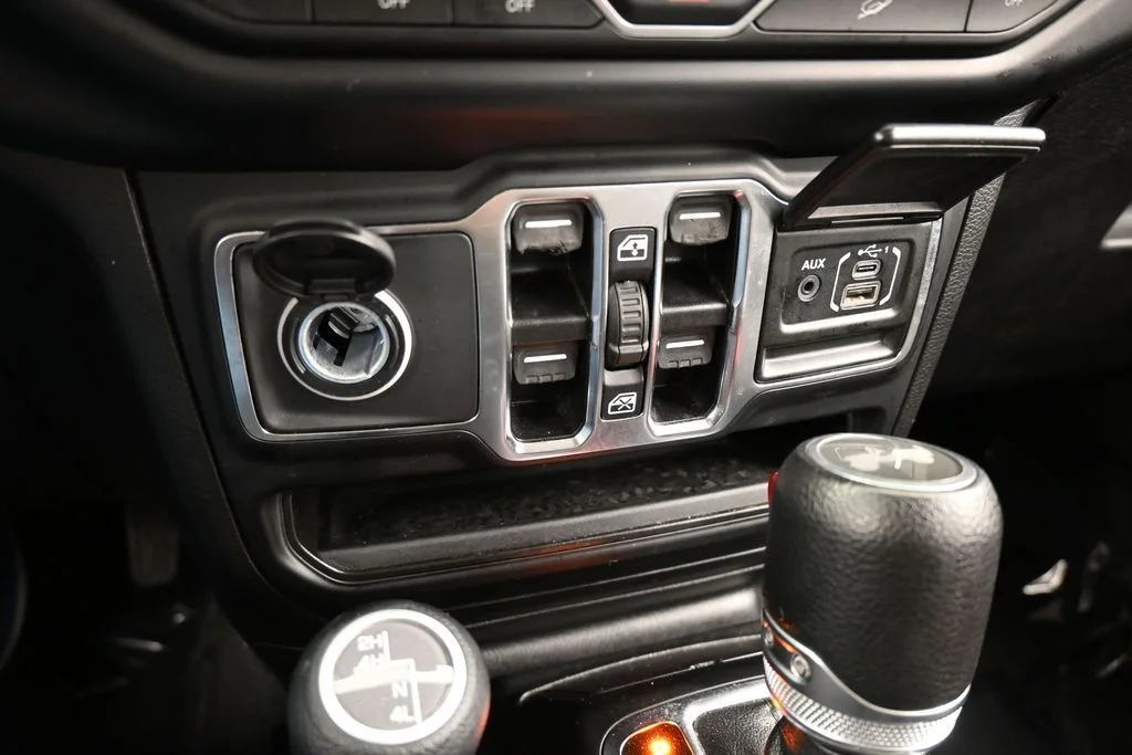 Used 2021 Snazzberry Pearlcoat Jeep Unlimited Sport S image 23
