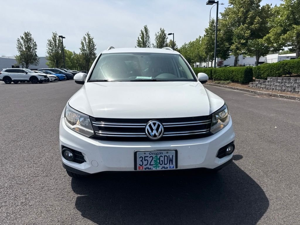Used 2013 Candy White Volkswagen AWD One-Owner image 2