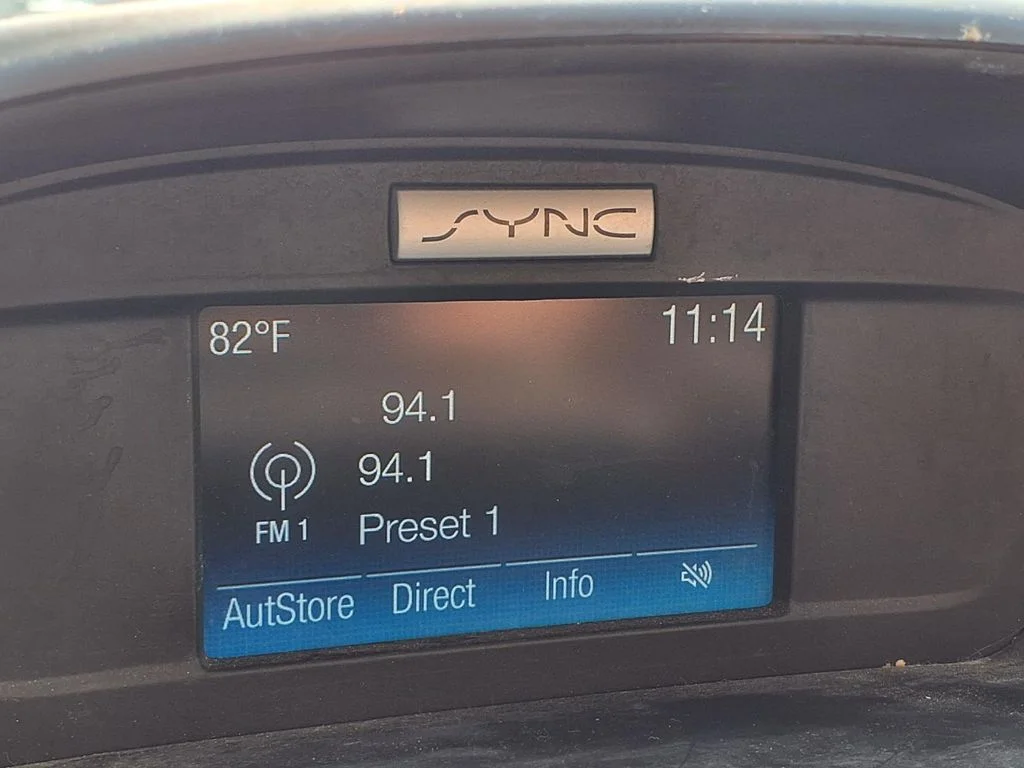 Used 2018 Black Ford SE image 18