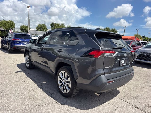 Used 2022 Gray Toyota XLE Premium image 15