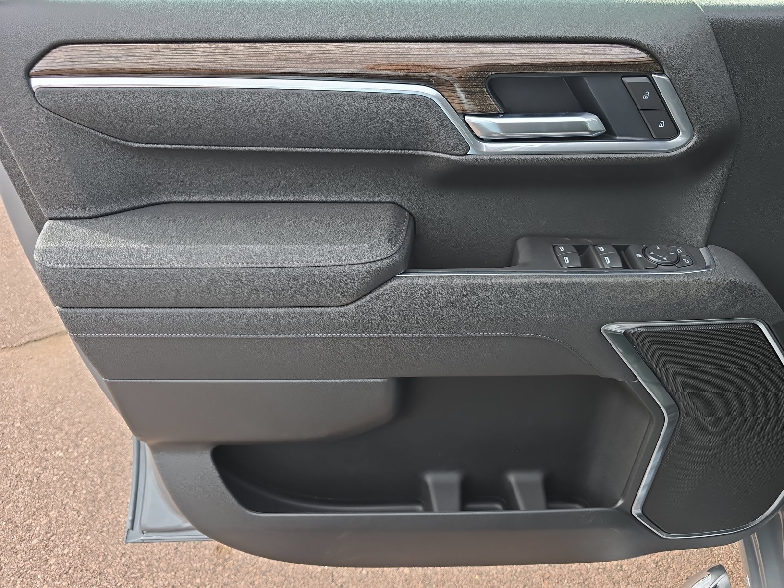 New 2026 Sterling Gray Metallic Chevrolet LT image 10