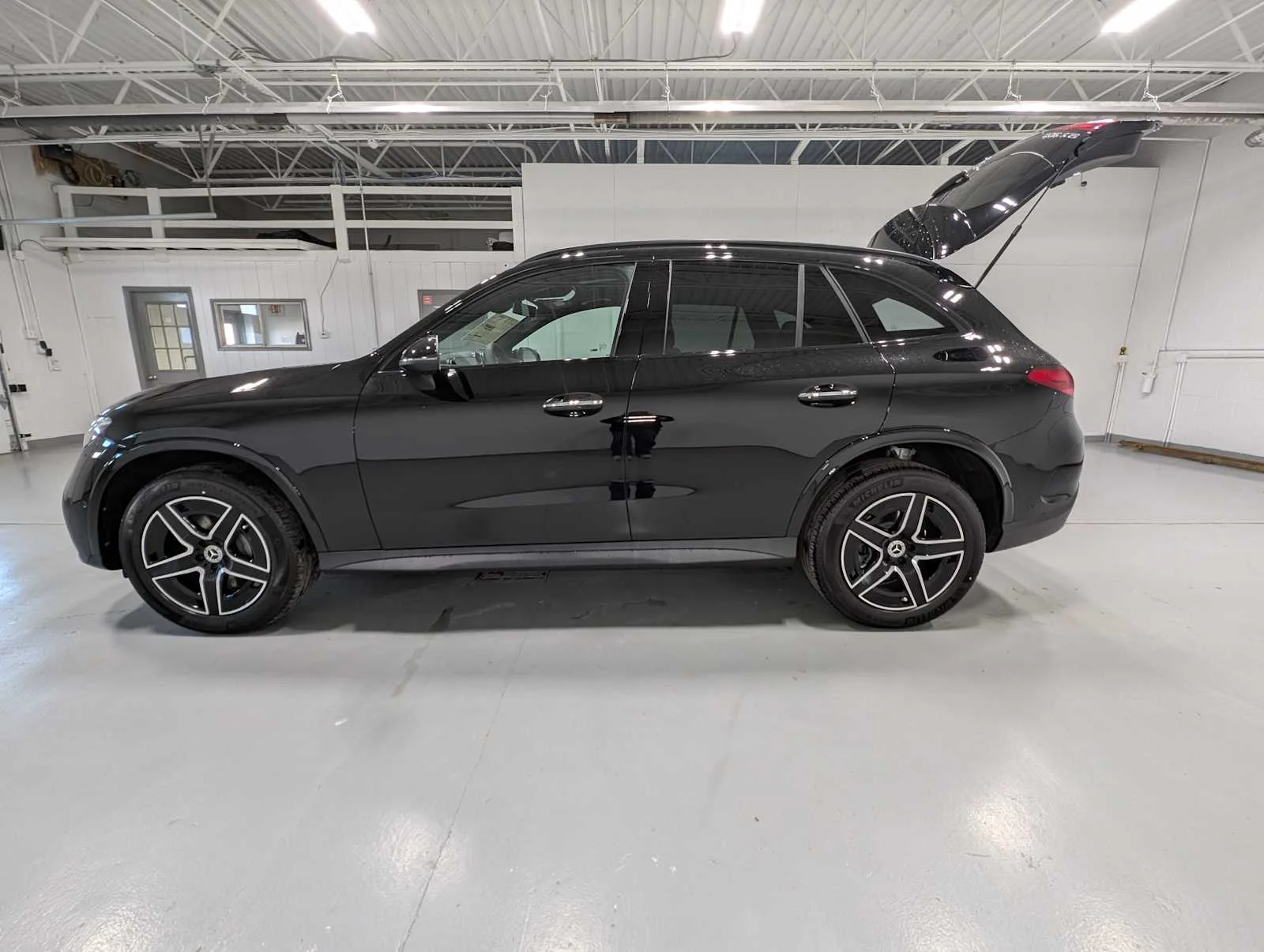 Certified Used 2026 Black Mercedes-Benz GLC 300 image 10