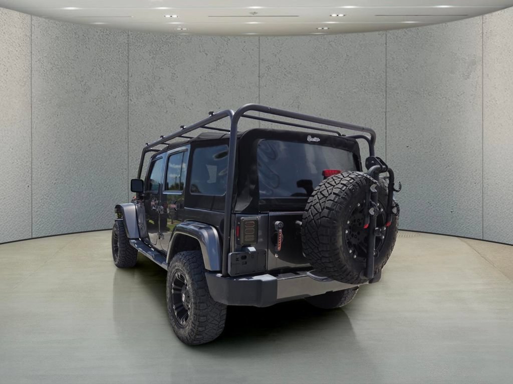 Used 2017 Granite Crystal Metallic Clearcoat Jeep Sahara image 7