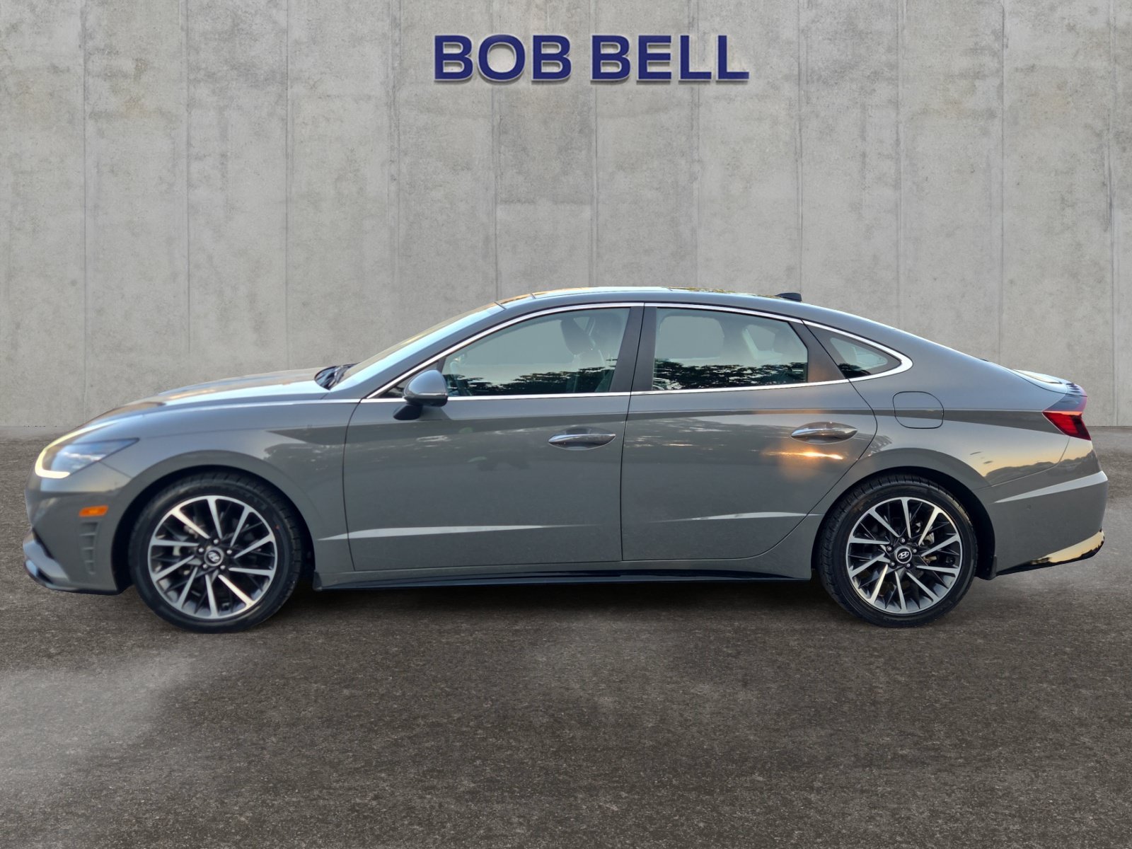 Certified Used 2023 Gray Hyundai Limited image 2