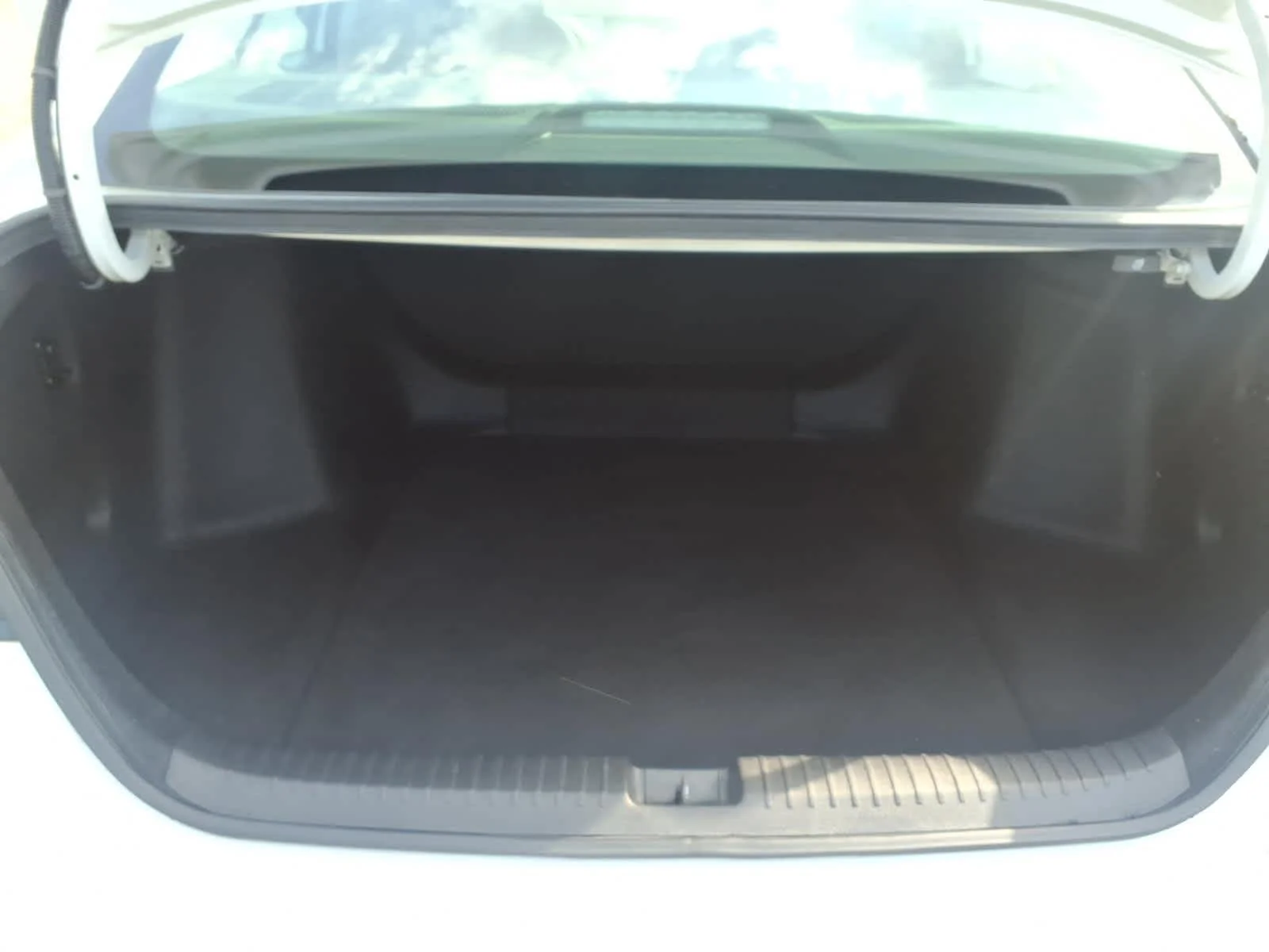 Certified Used 2023 Platinum White Pearl Honda LX image 17