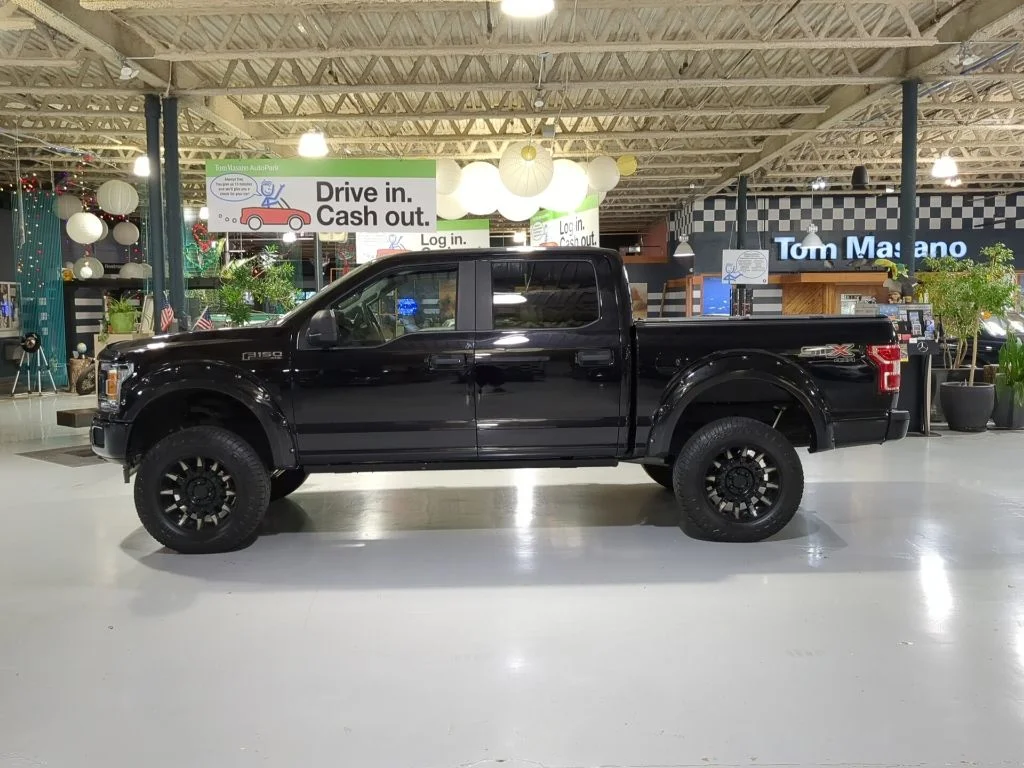 Used 2020 Black Metallic Ford XL image 11