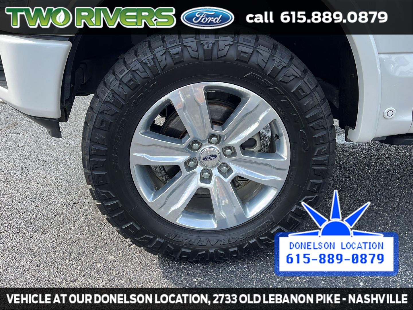Used 2018 White Platinum Tri-Coat Metallic Ford Platinum image 21