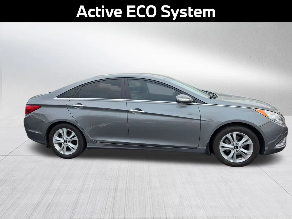 Used 2013 Gray Hyundai Limited image 5