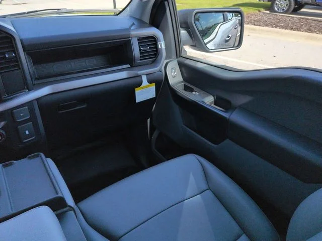 New 2026 Oxford White Ford XL image 17