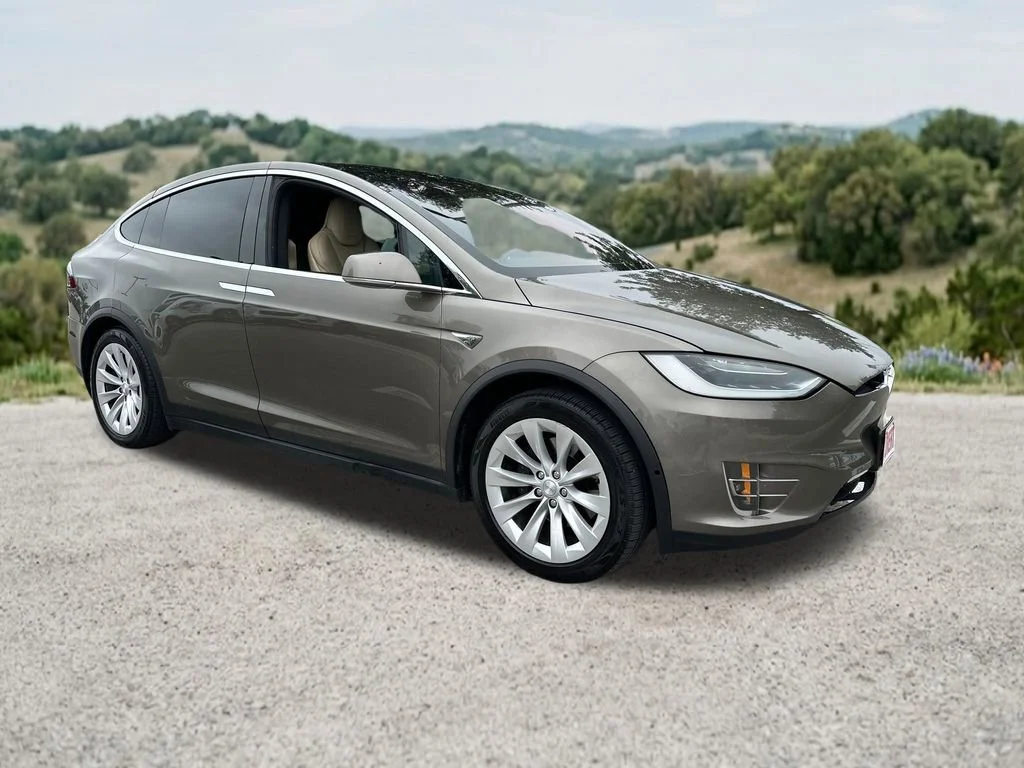 2016 Tesla Model X 75D's photo