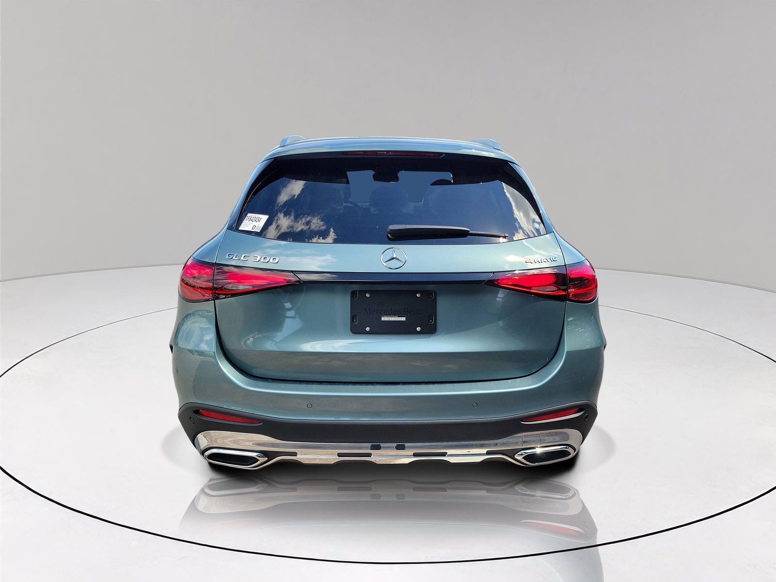 New 2026 Verde Silver Metallic Mercedes-Benz GLC 300 image 35