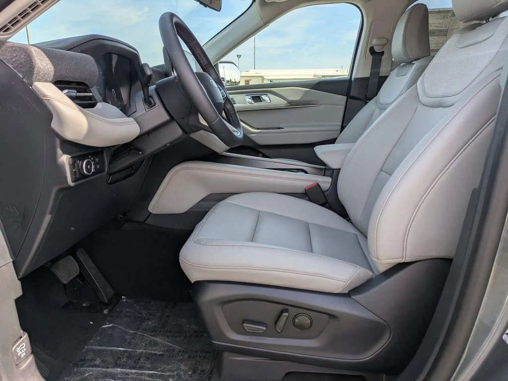 New 2026 Carbonized Gray Metallic Ford Active image 22