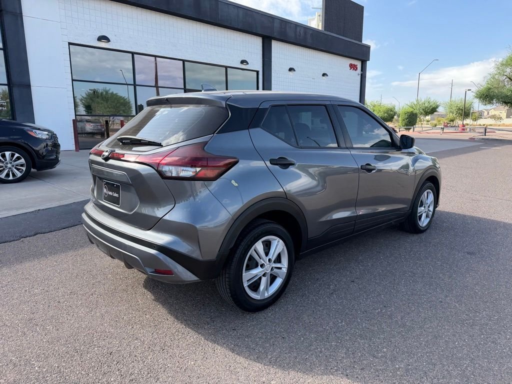 Used 2024 Gray Nissan S image 5