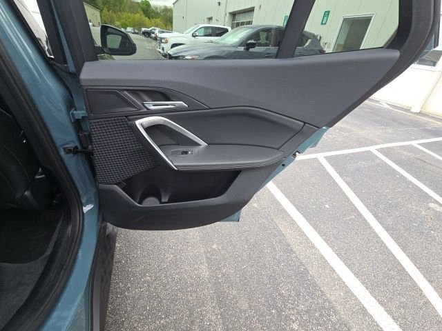 Used 2025 Green BMW xDrive28i image 23
