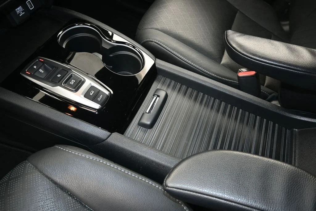 Used 2020 Platinum White Pearl Honda Touring image 25