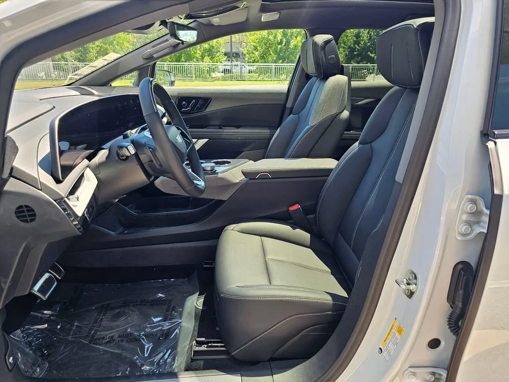 New 2026 Vibrant White Tricoat Cadillac Sport image 20