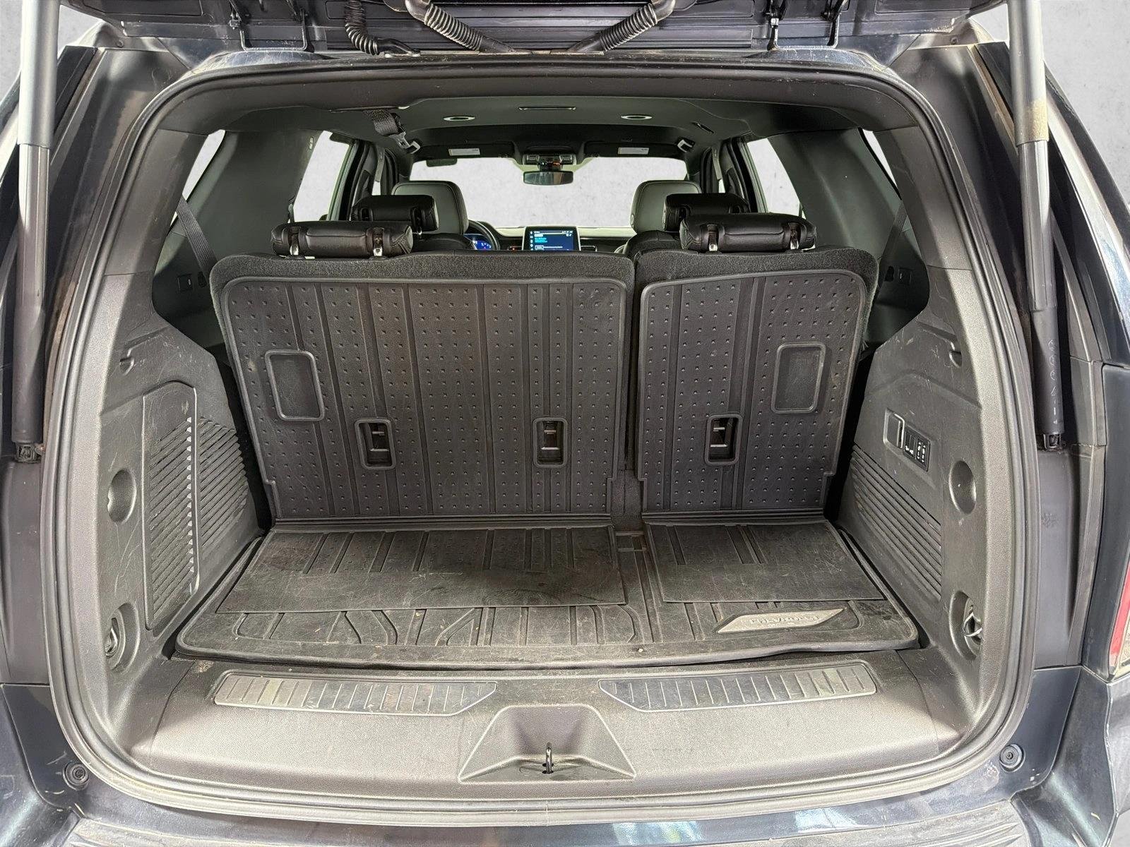 Used 2022 Evergreen Gray Metallic Chevrolet RST image 18