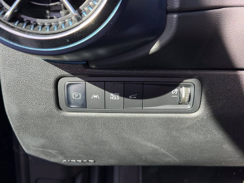 Used 2024 Black Chevrolet 2LT image 6