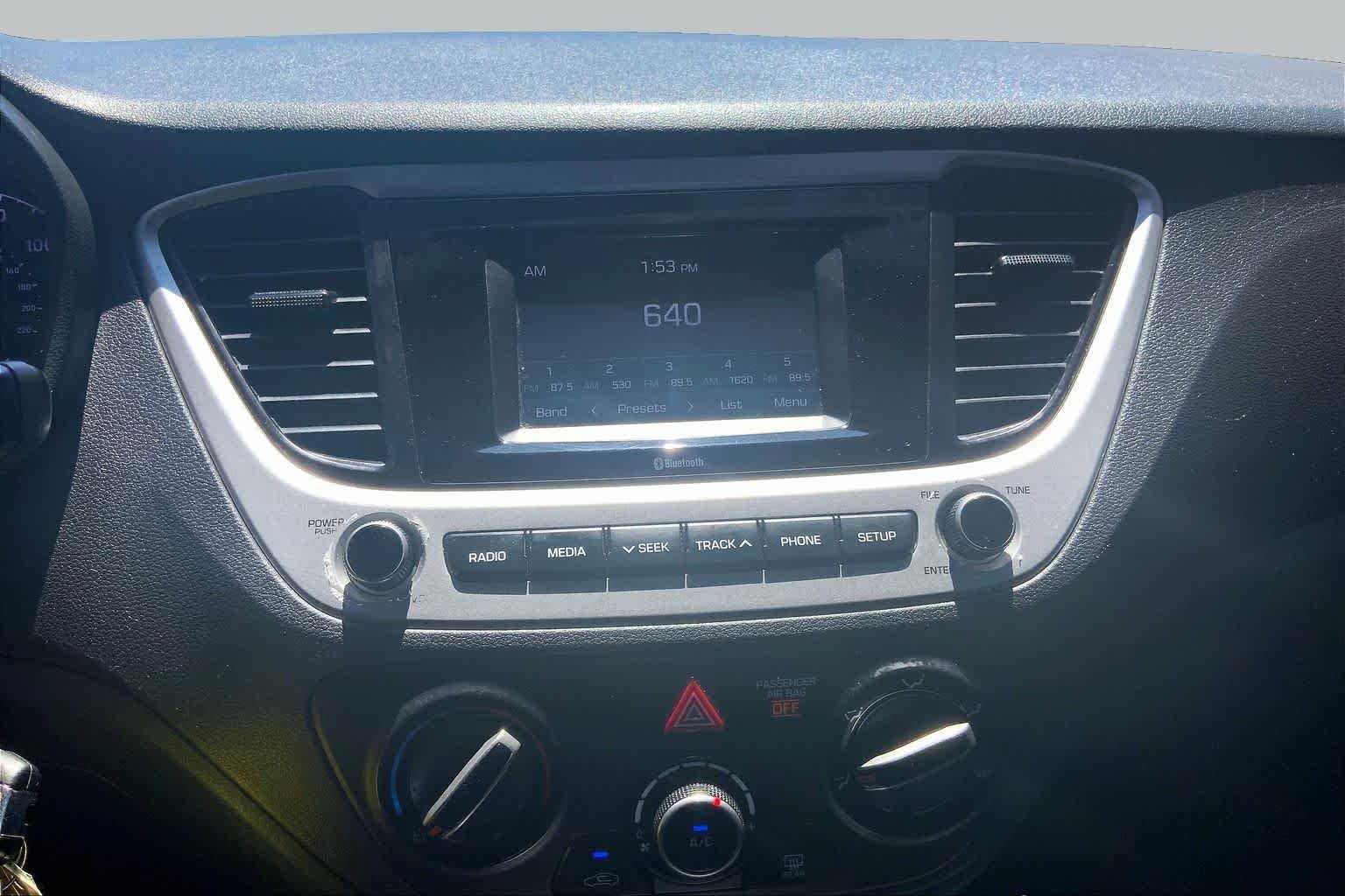 Used 2022 Admiral Blue Hyundai SE image 6