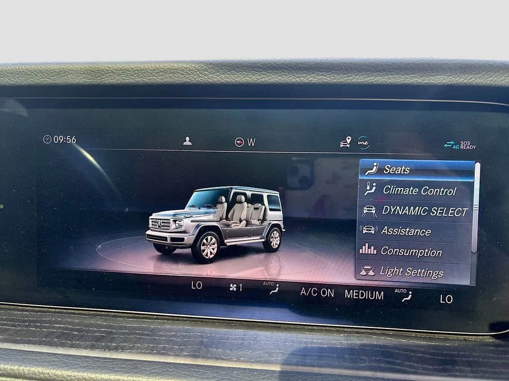 Used 2021 designo Diamond White Metallic Mercedes-Benz G 550 image 37