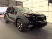 Used 2023 Midnight Black Metallic Toyota XLE image 3