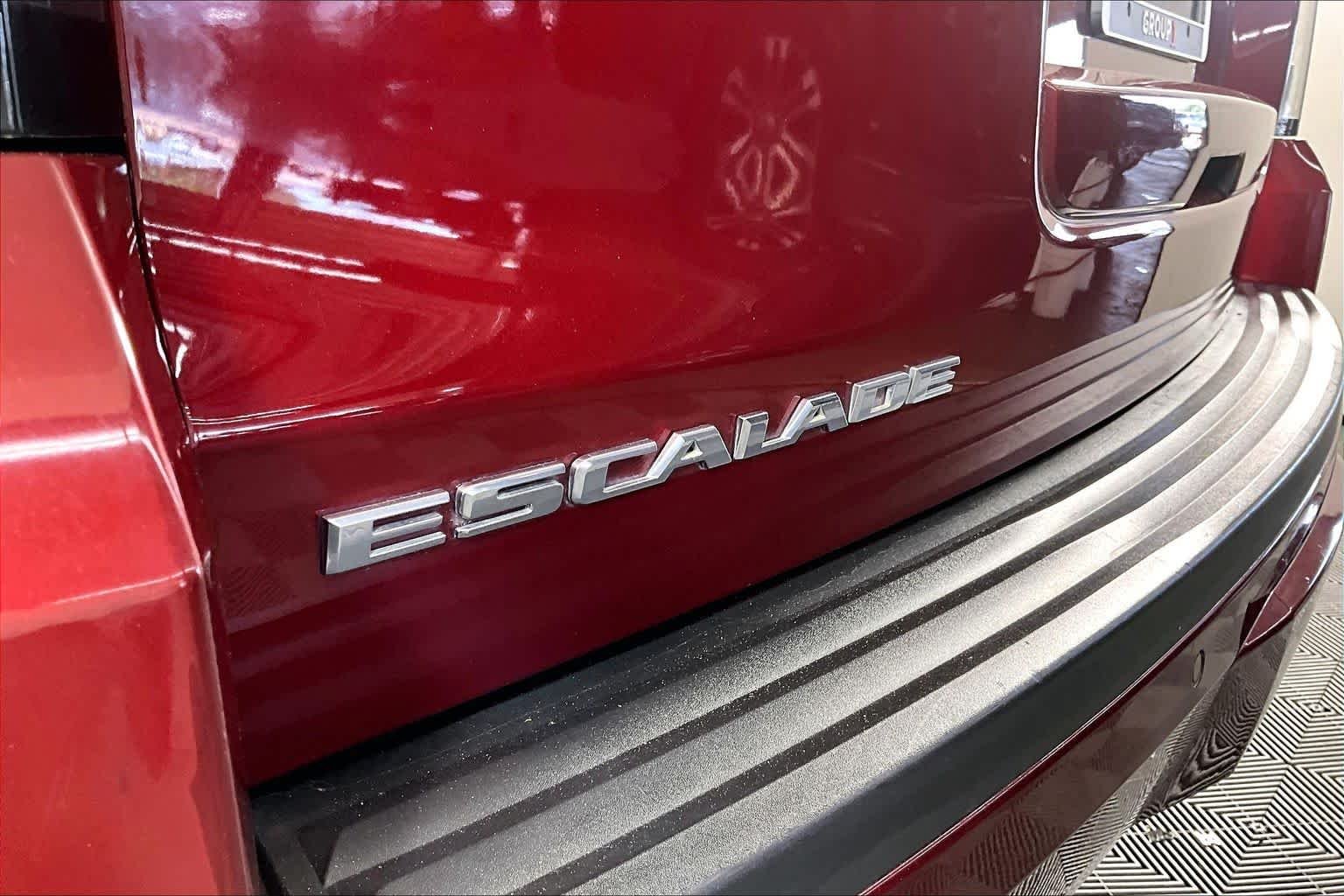 Used 2018 Red Passion Tintcoat Cadillac Premium Luxury image 29