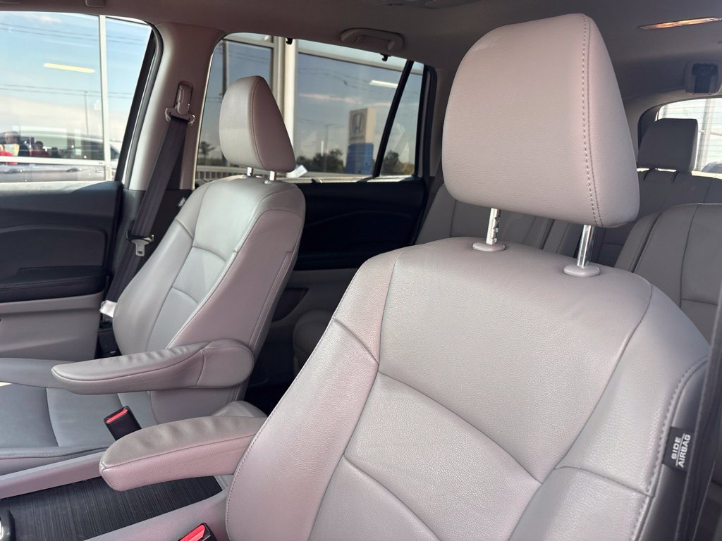 Used 2022 Silver Honda Touring 7 Passenger image 11