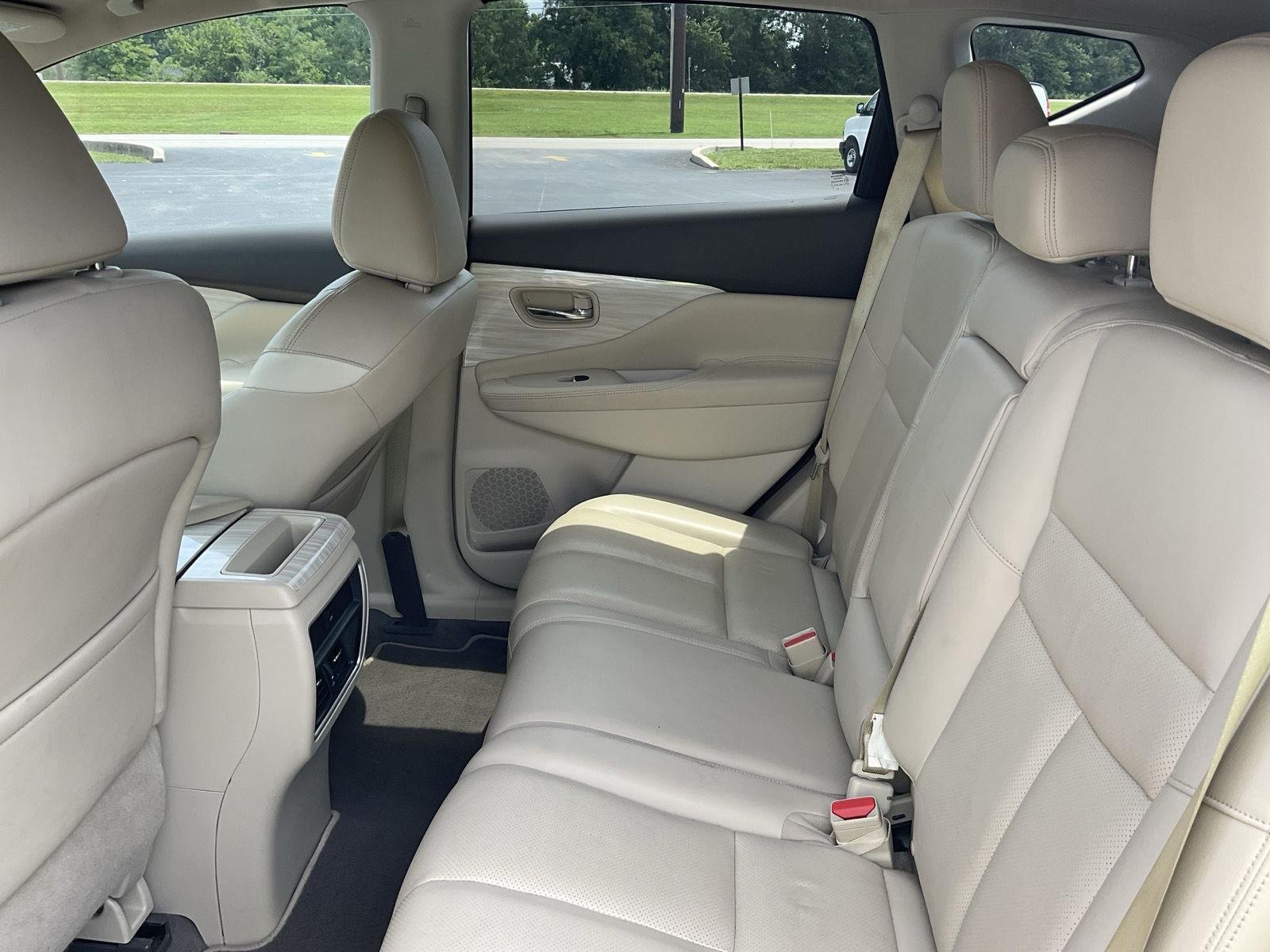 Used 2017 Pearl White Nissan SL image 10