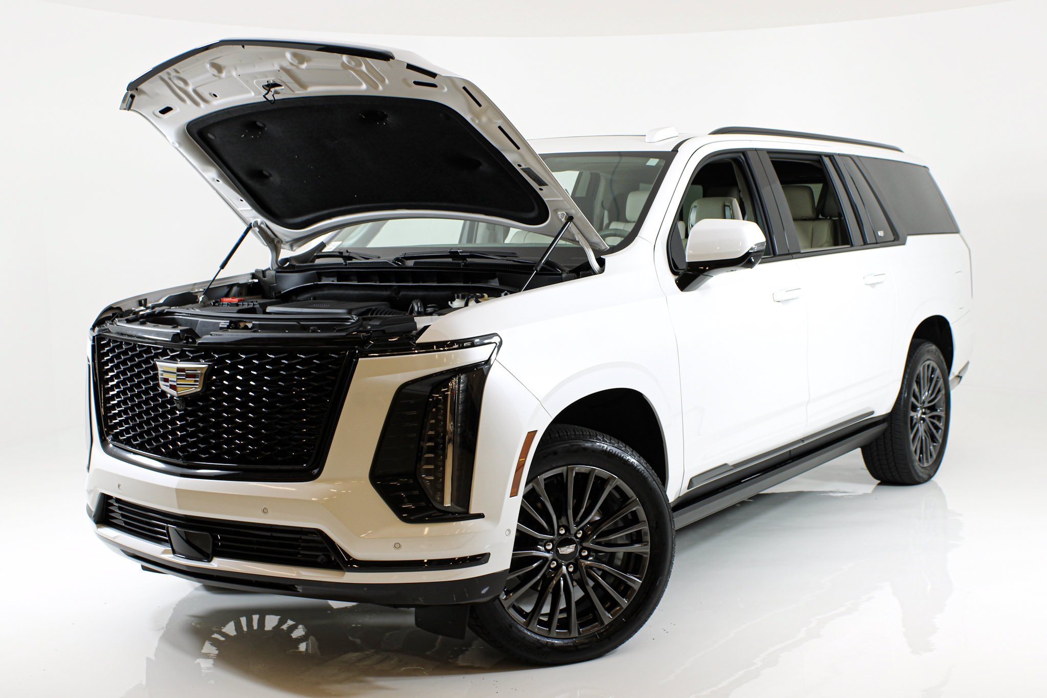 Used 2025 Crystal White Tricoat Cadillac Sport Platinum image 55