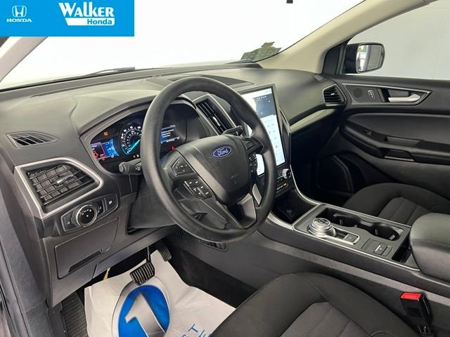 Used 2023 Black Ford SE image 14
