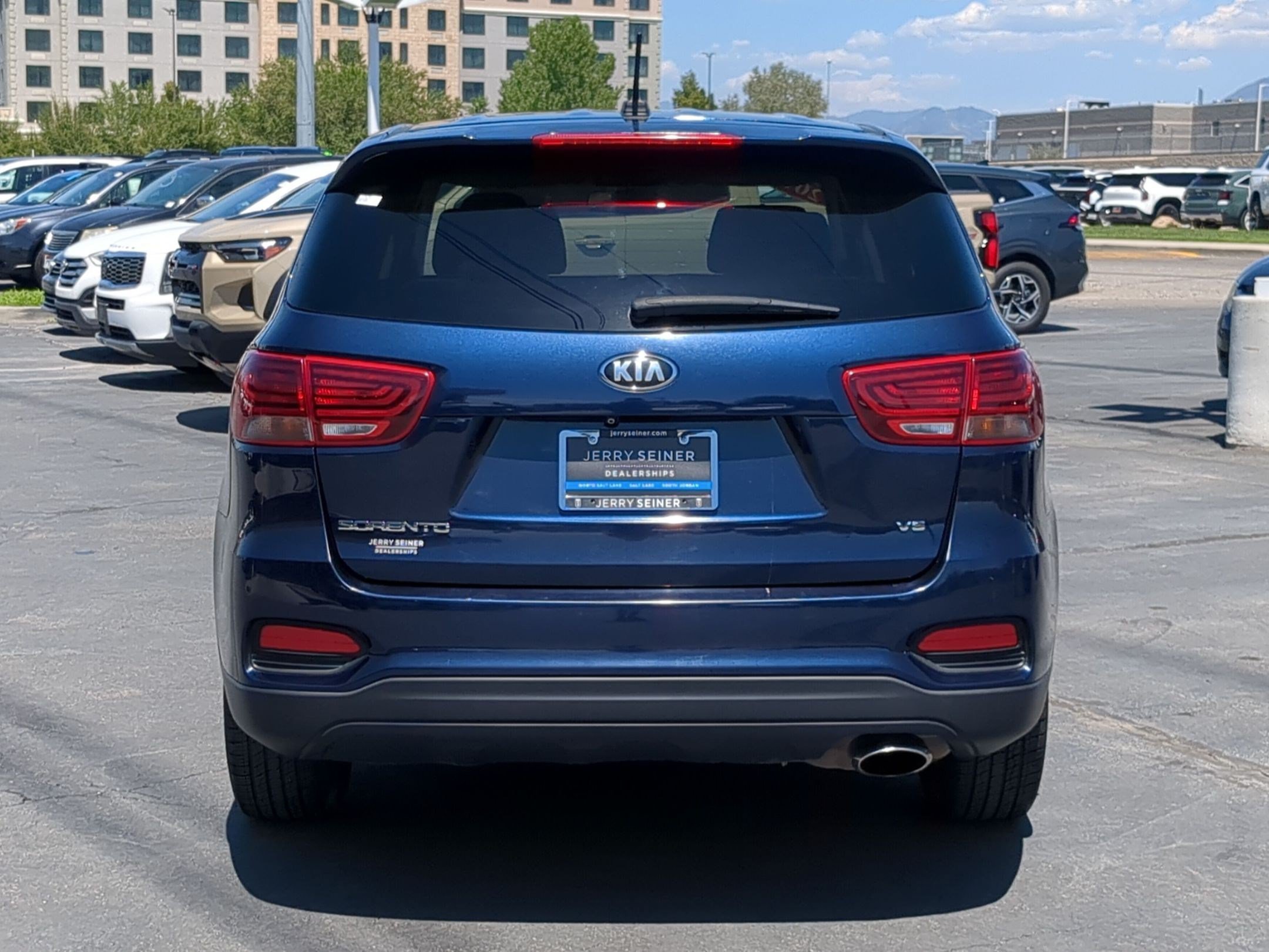 Used 2019 Blaze Blue Kia LX V6 image 5
