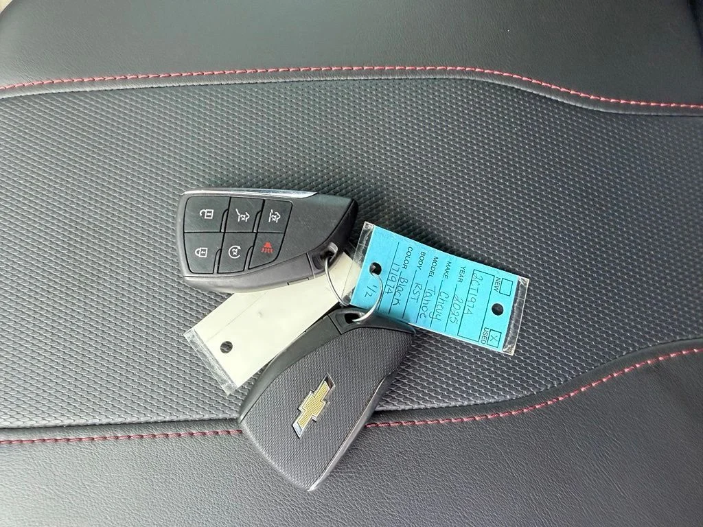 Used 2025  Chevrolet RST image 37