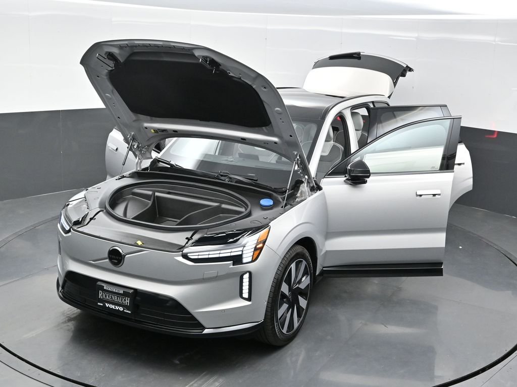 2025 Volvo EX90 Ultra - Photo 38