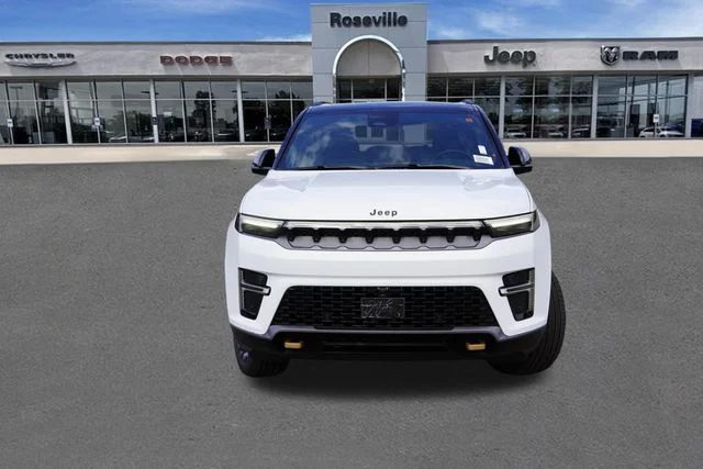 New 2026 Bright White Clear-Coat Exterior Paint Jeep 85th Anniversary Edition image 8