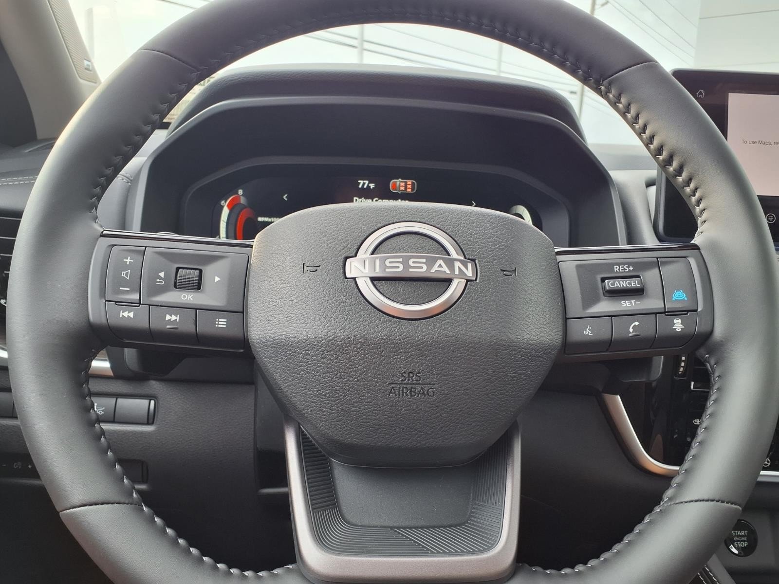 New 2026 Champagne Silver Metallic / Super Black Two-tone Nissan Platinum image 9