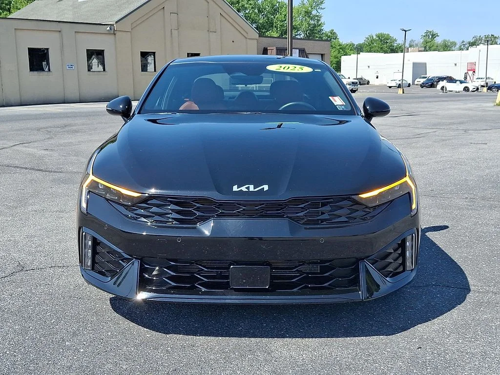 Used 2025 Black Kia GT-Line image 2