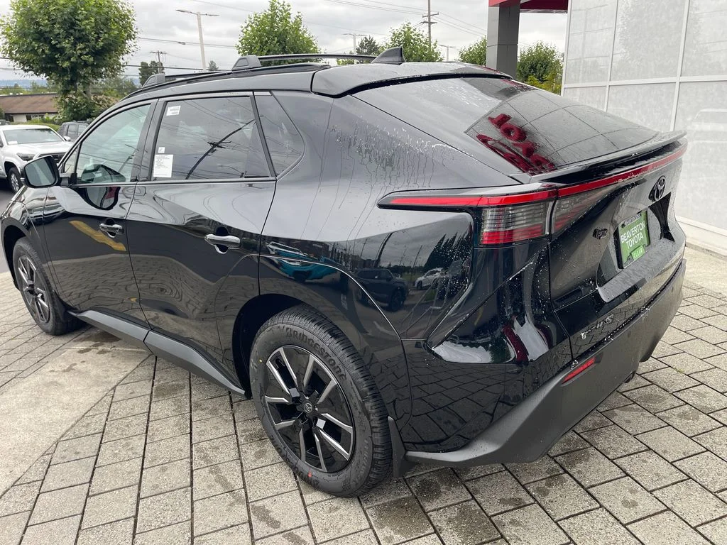 New 2026 Midnight Black Metallic Toyota XLE image 3