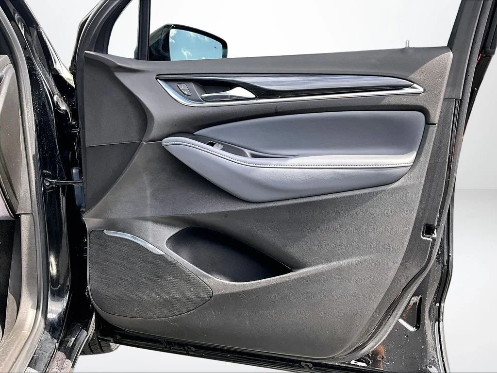 Used 2023 Black Buick Essence image 22