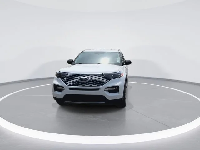 Used 2023 White Ford Platinum image 4