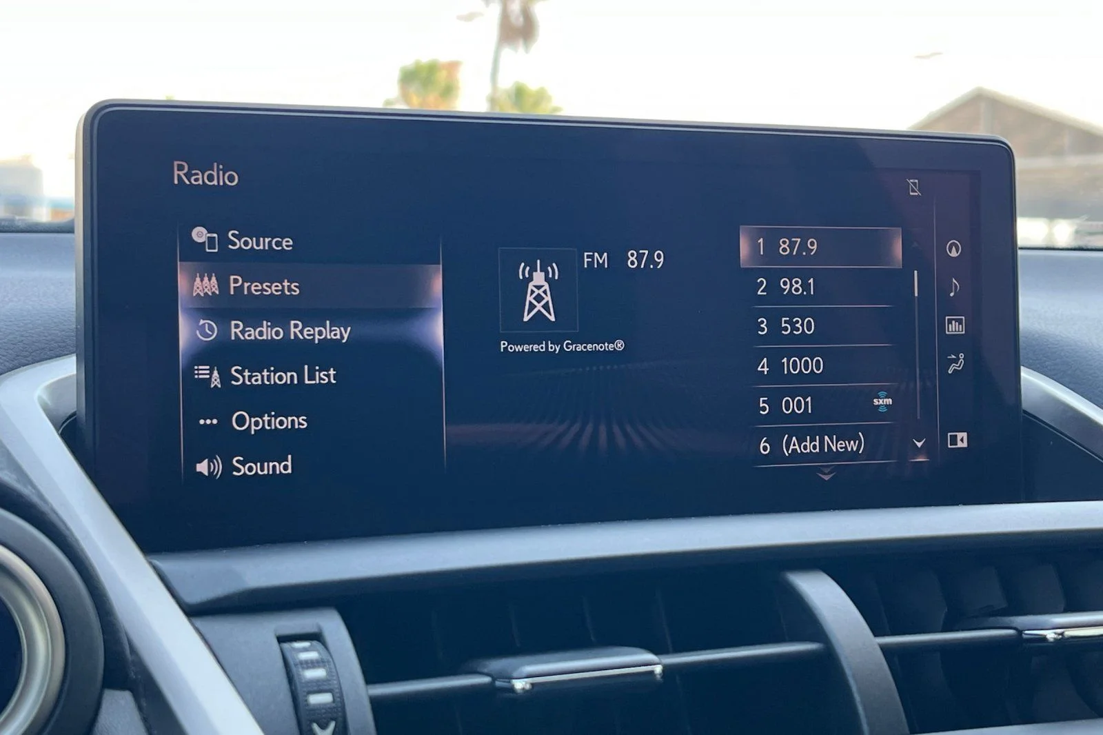 Used 2019 Silver Lexus 300h image 18