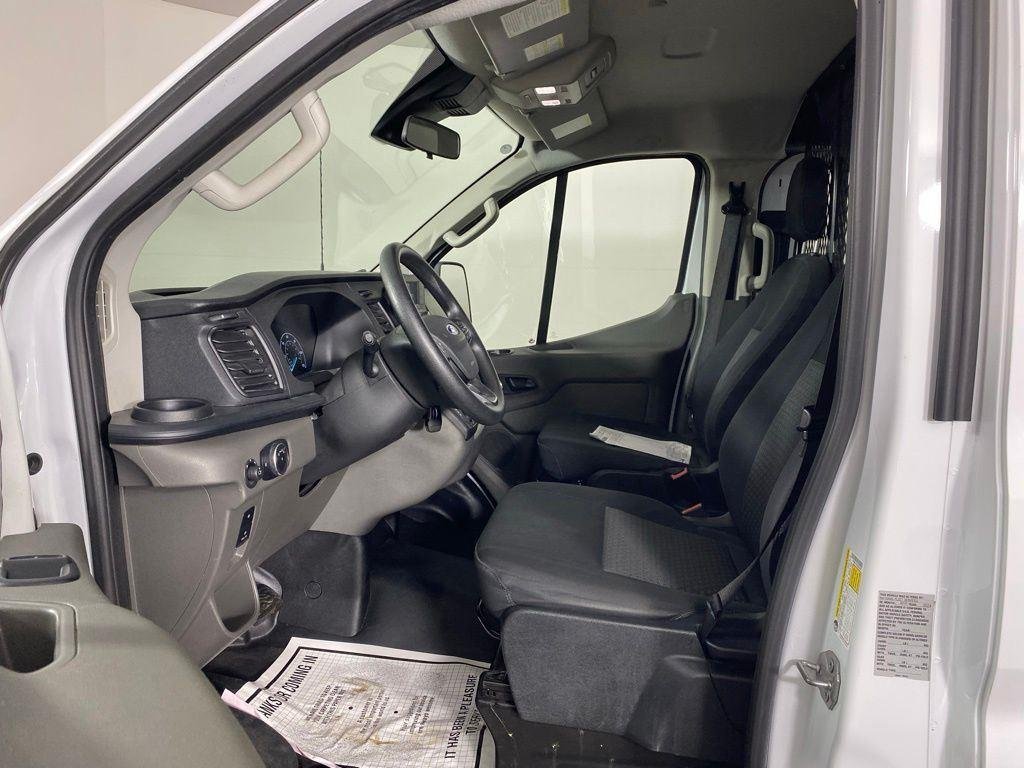 Used 2025 Oxford White Ford Base image 13