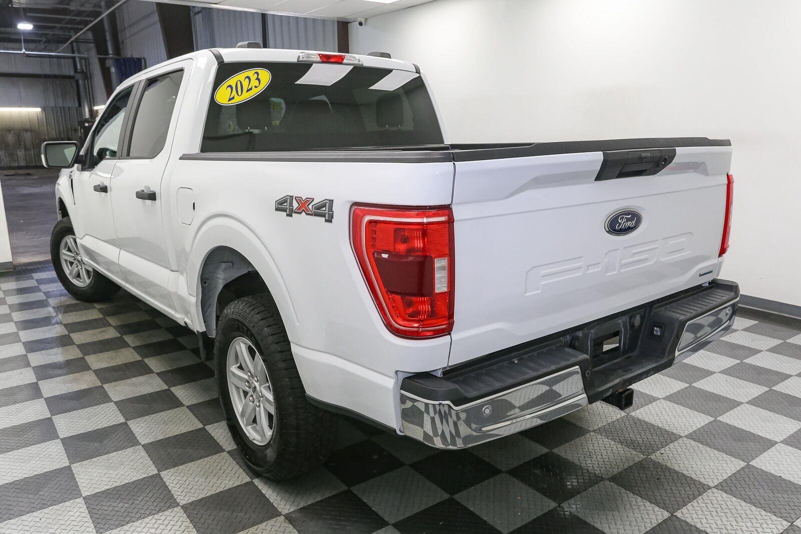 Used 2023 Oxford White Ford XLT image 10