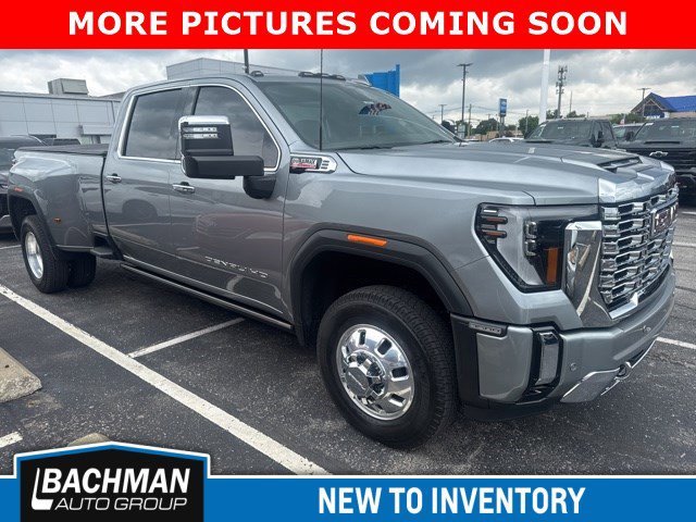 2024 GMC Sierra 4WD Crew Cab Long Box DRW Denali's photo